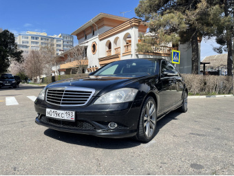 Mercedes S-class W221